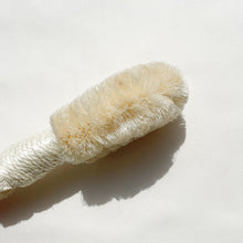 Load image into Gallery viewer, Japanese Natural Body Brush